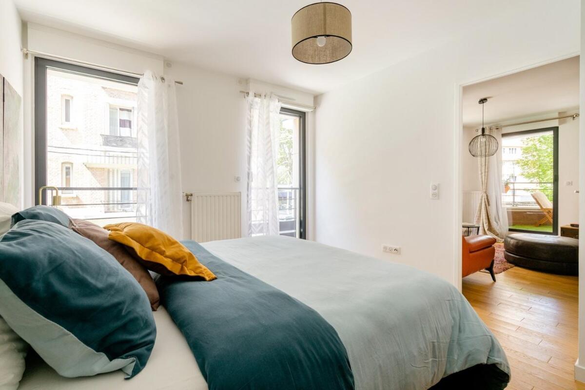3 p 60 M2 Lesapparts Paris-Clichy terrasse équipée et wifi gratuit - Housity
