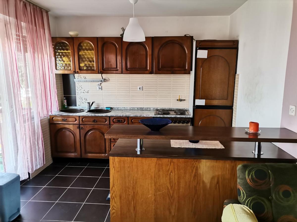 Suitetrails - Deluxe apartment, on the first floor of the family house