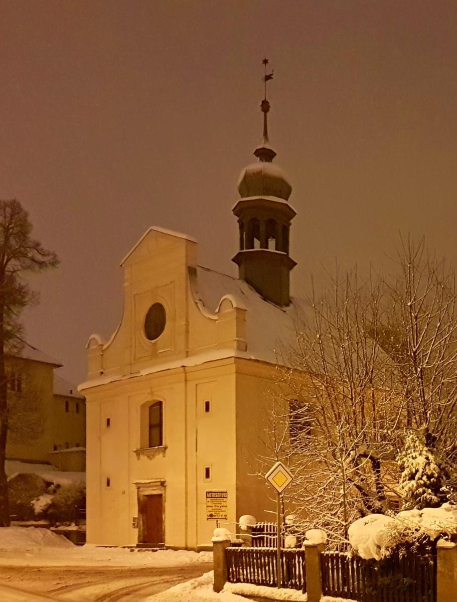 KostelApartmány - Housity