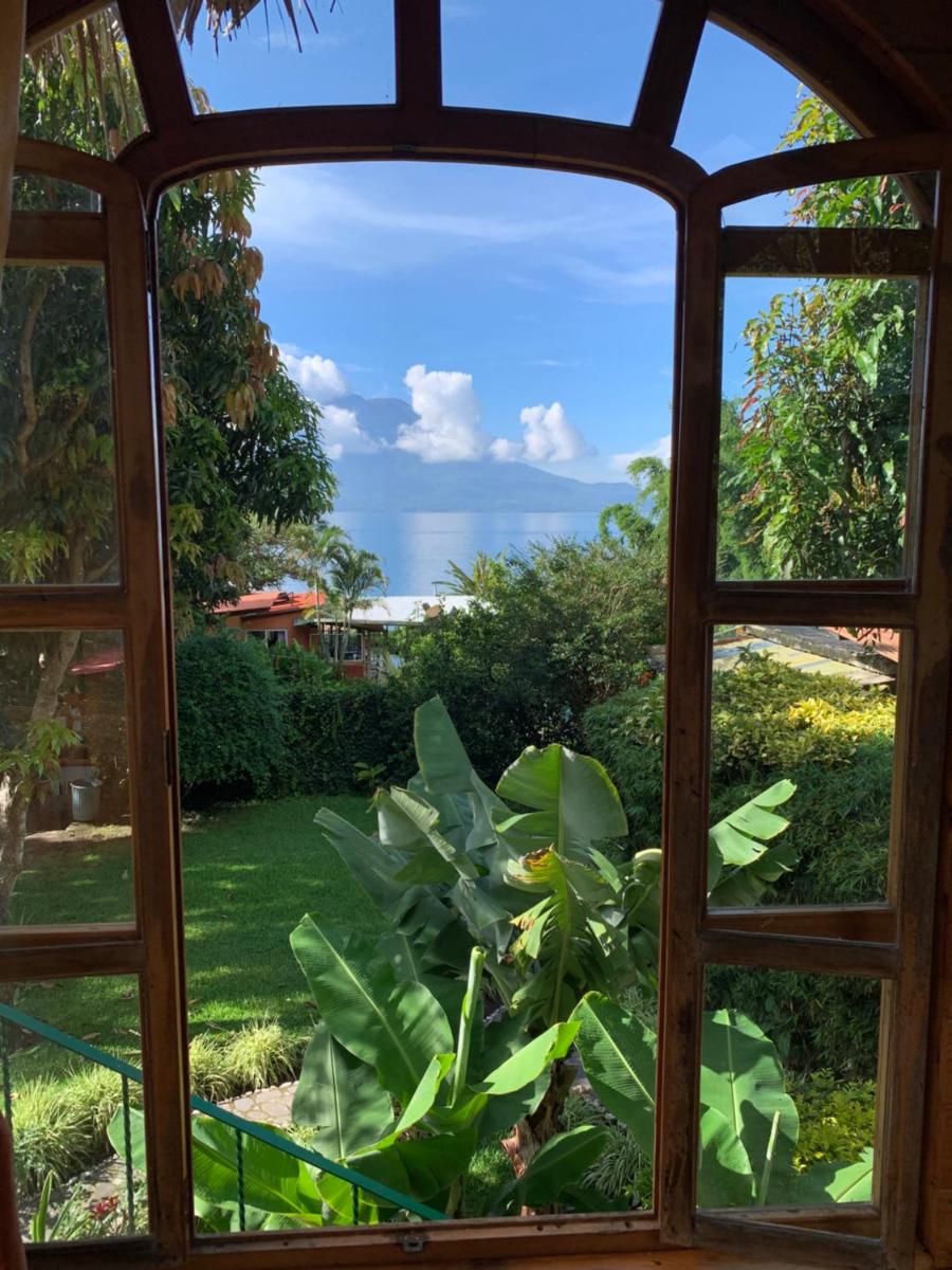 Lake Front Cabin at Los Elementos - Housity