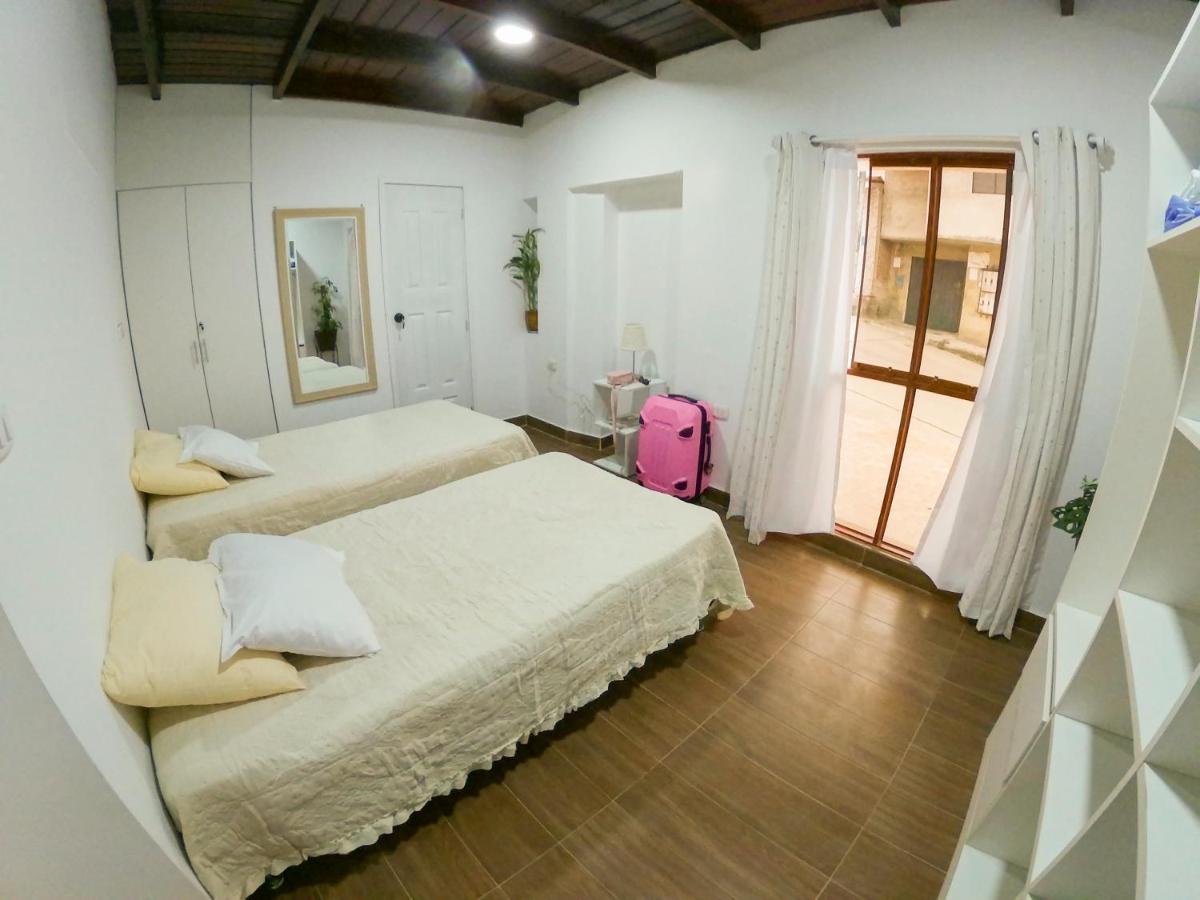 Nature & Travelers - Housity