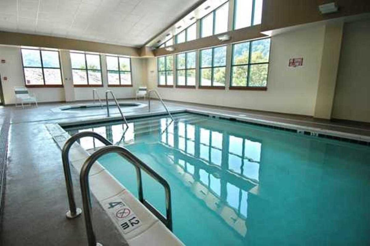 Chief Logan  Hotel & Conference - Housity