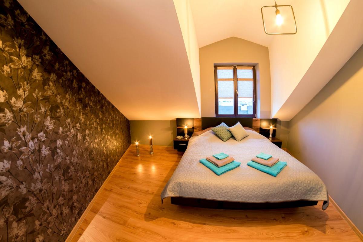 STYLE APARTMENT next to KAZIMIERZ and OLD TOWN + NETFLIX - Housity