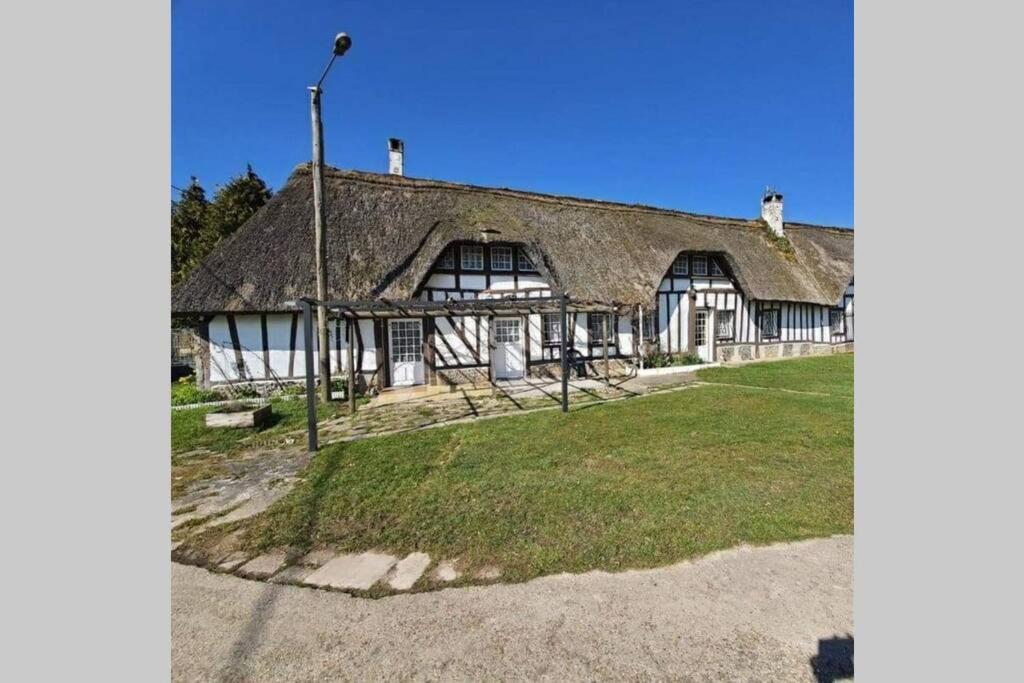 Chaumière du Château d'ô et sa mini ferme ,Gite 17 couchages - Housity