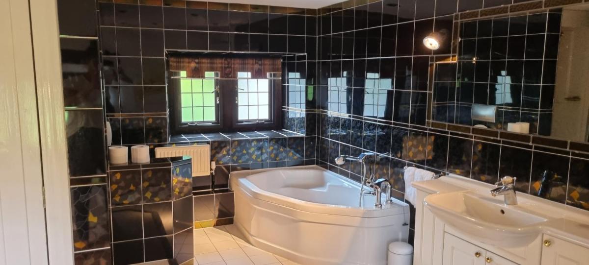 Dale House Farm - Housity