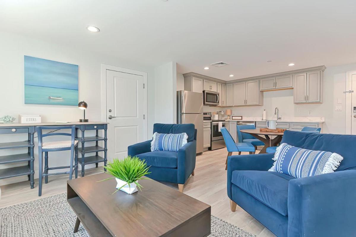 Harbourtown Suites on Plymouth Harbor - Housity