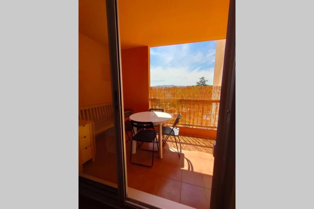 Appartement T2 bord et vue mer - Housity
