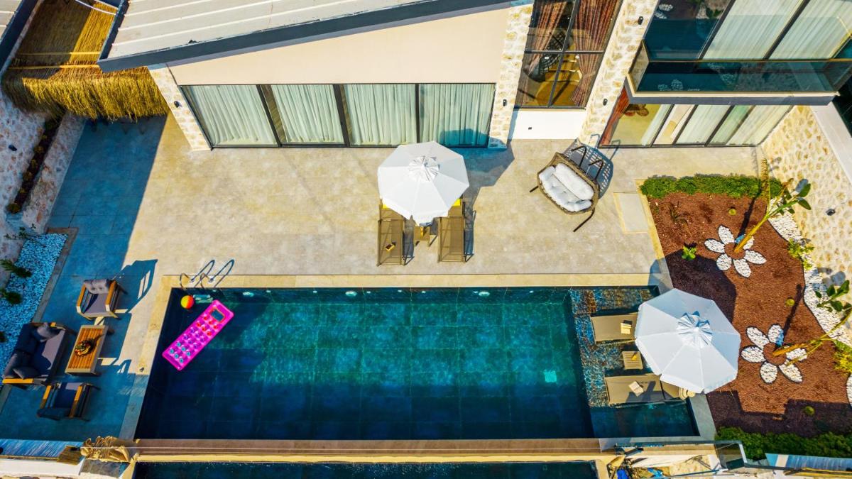 Salih - 2 Bedroom with jacuzzi in Kalkan Çayköy - Housity
