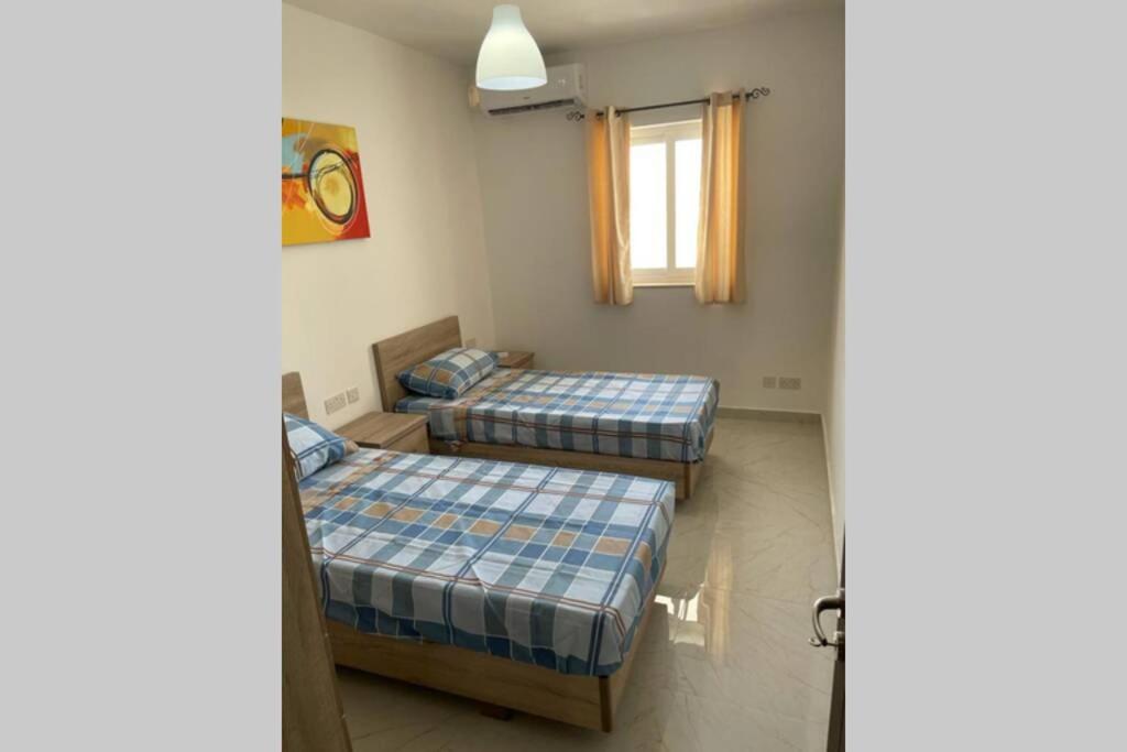 Lovely and huge 3 bedroom apartment with free park - Housity