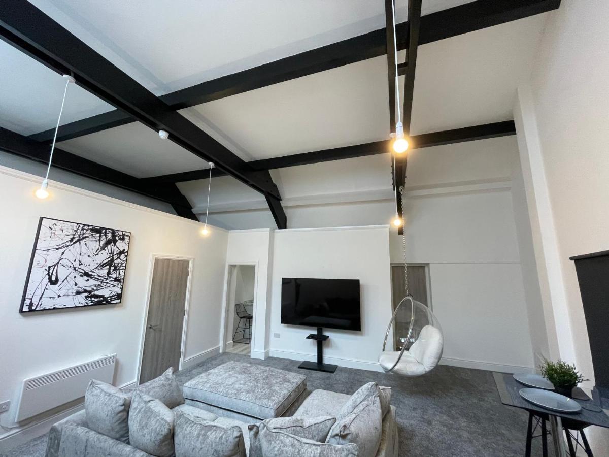 #5 Grimston St Apartment near Hull New Theatre and Connexin Live - Housity