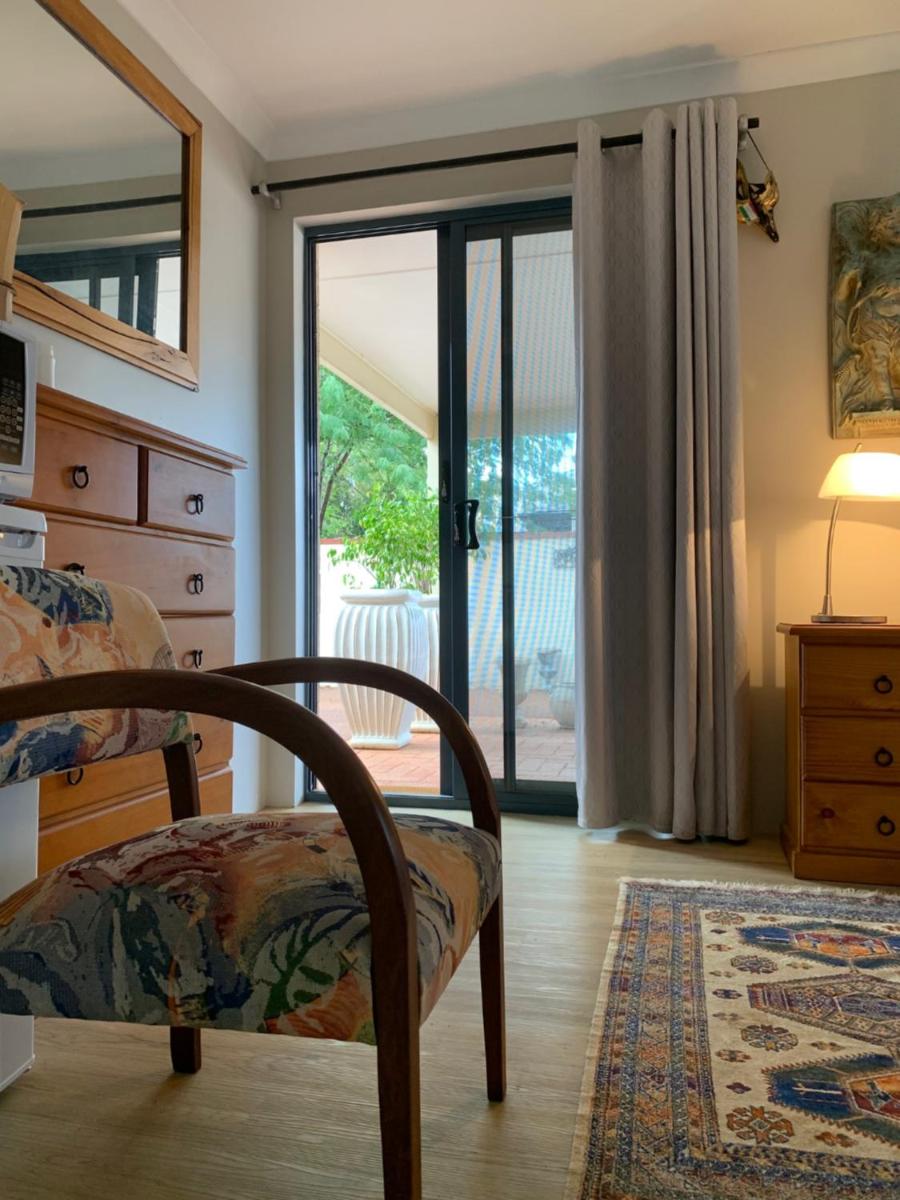 Forest Retreat Bed and Breakfast - Housity
