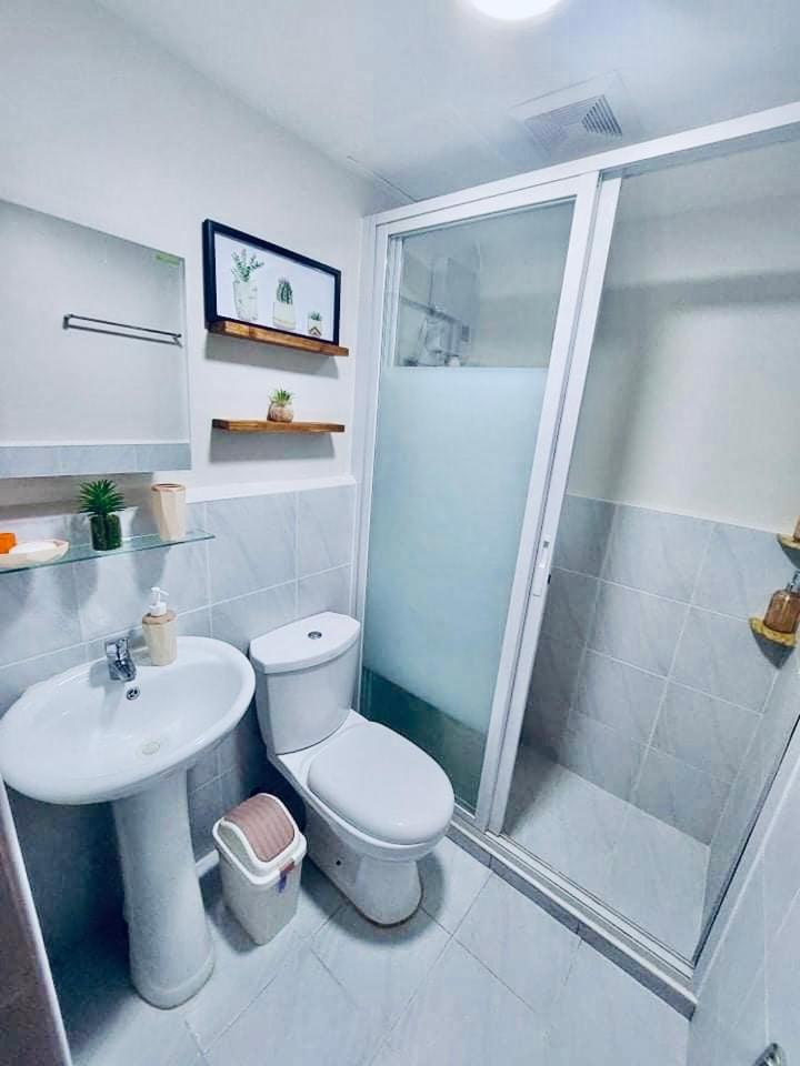 Suitetrails - J&J Residences, Complete Accommodation with a View