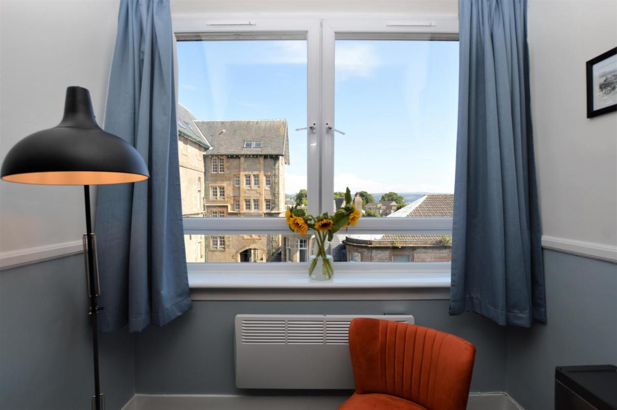 Bishop's Snug - Housity