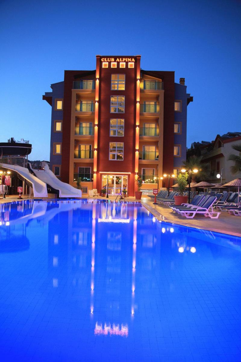 Club Alpina - Housity