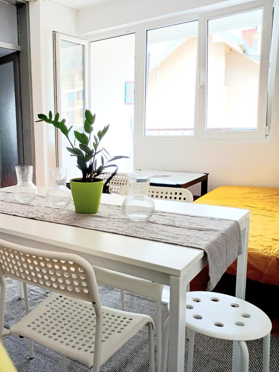 Mist8 - Housity