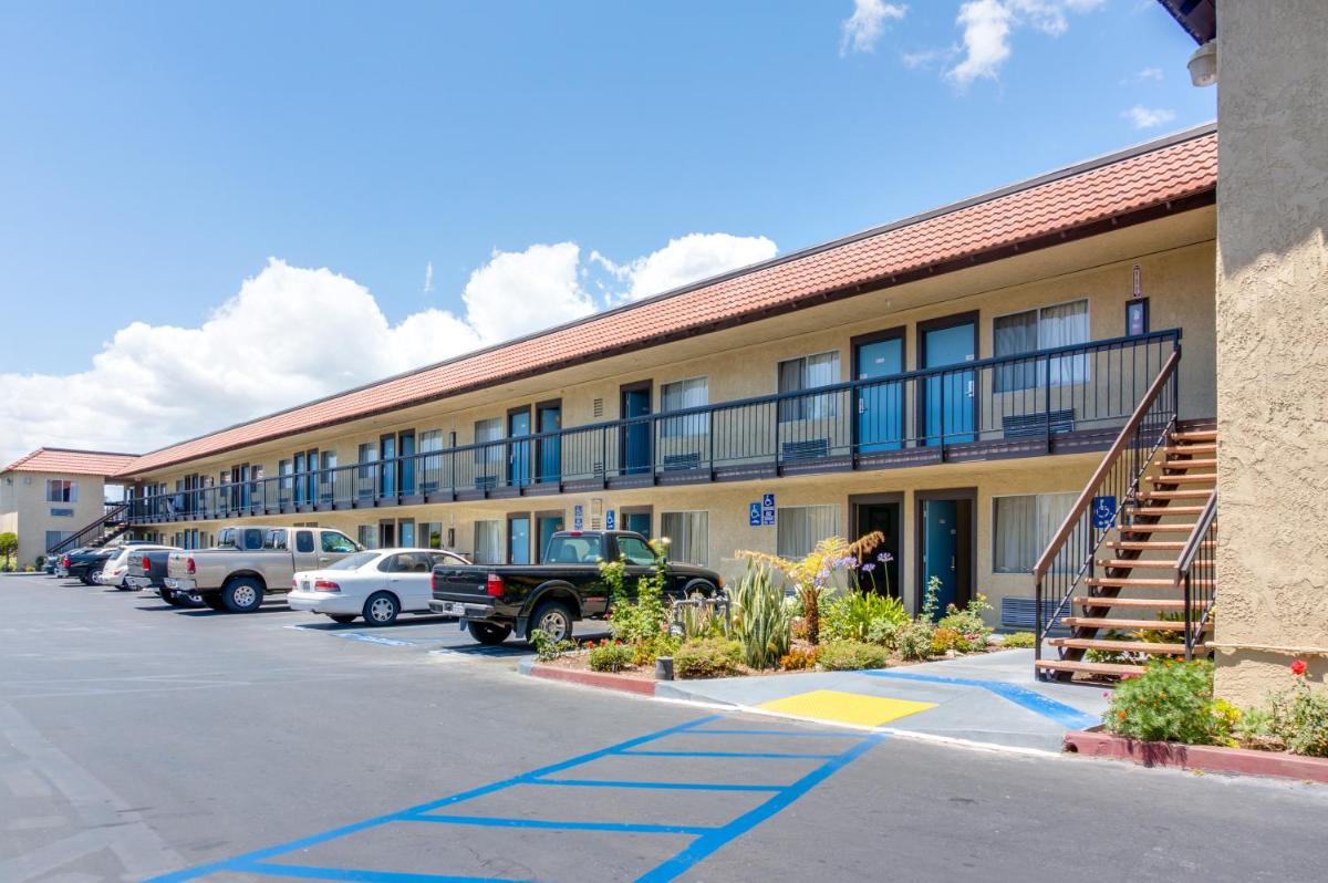 Motel Moonlight - Housity