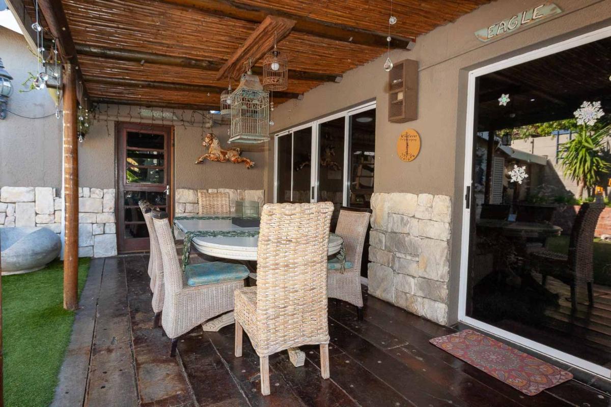 Strand Guesthouse - Housity