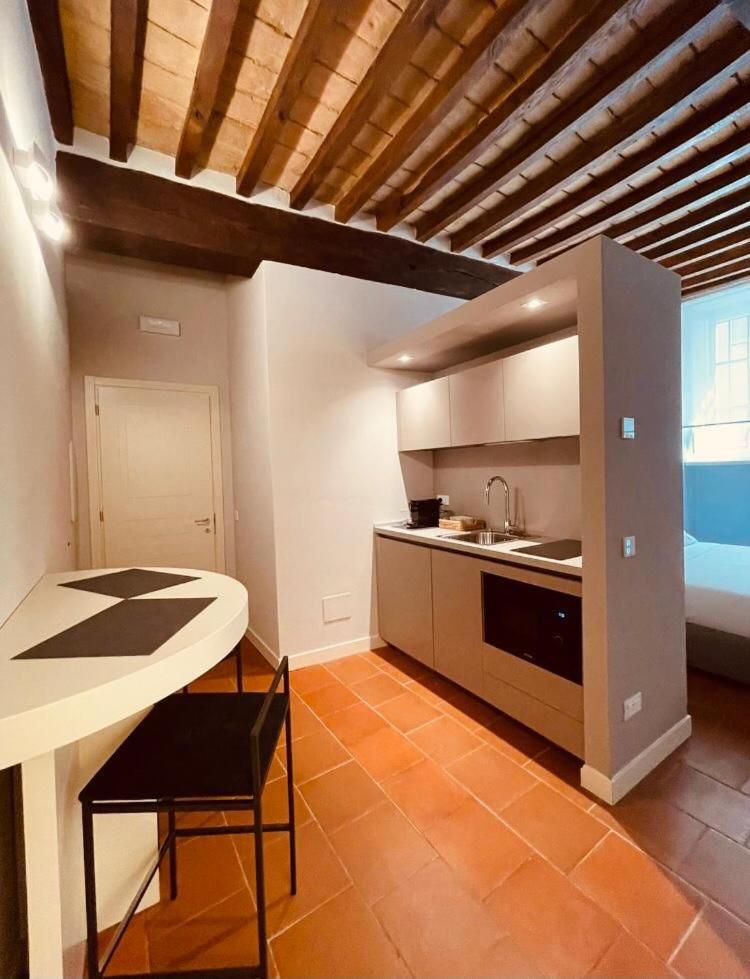 Suitetrails - Palazzo Borgocolonne Apartments