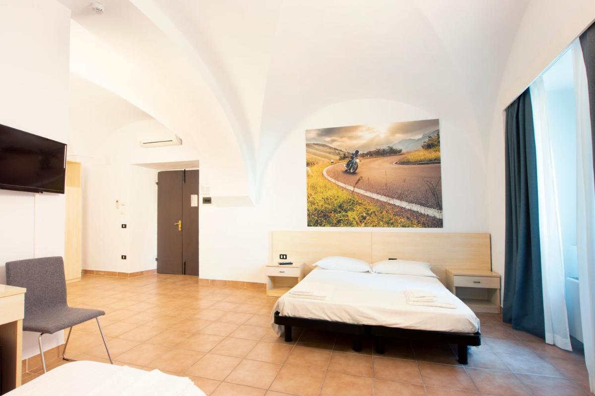MA Hotel - Housity