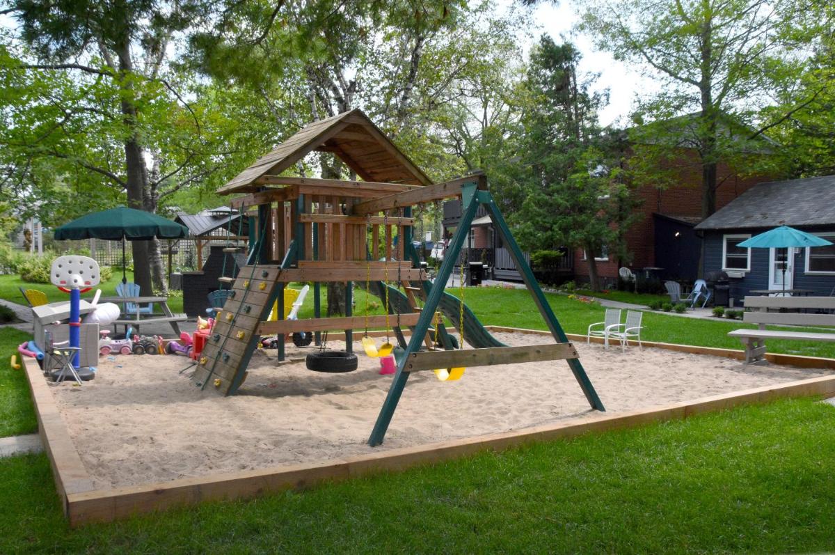 Adrians Wasaga Beach - Housity
