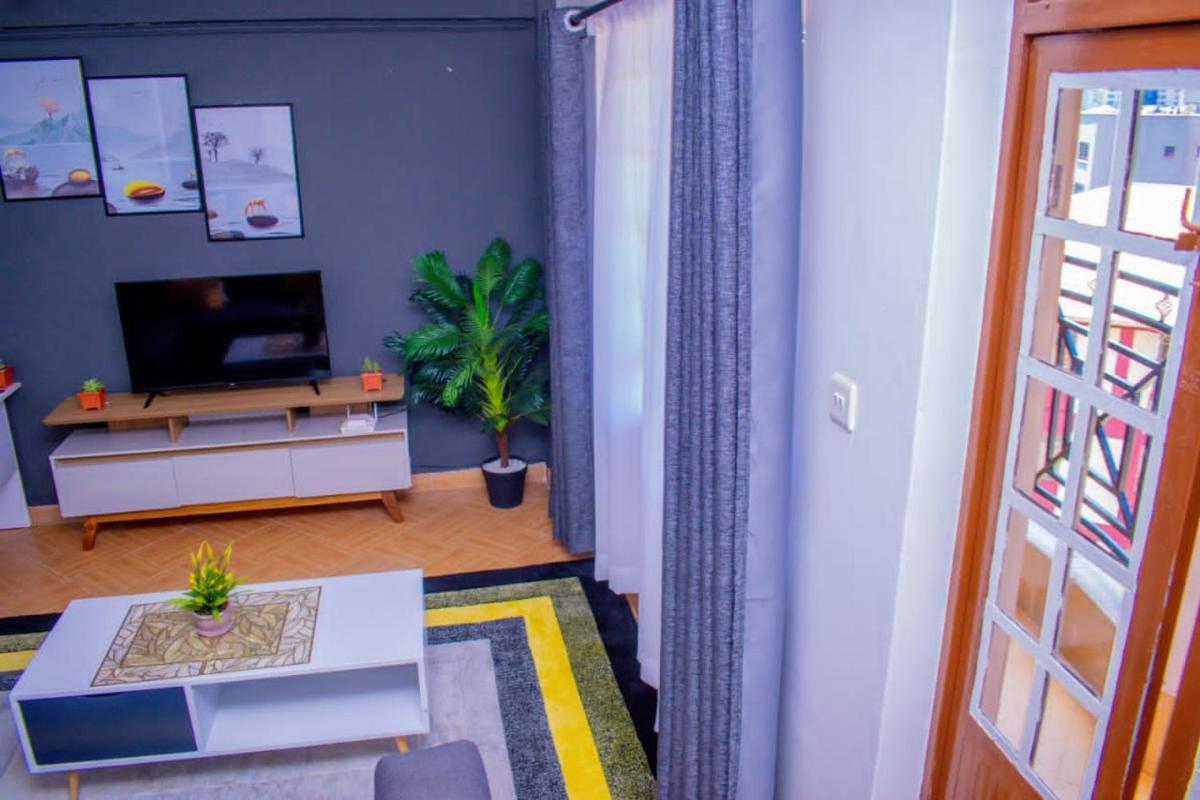 LA MAISON CHIC: 2 Br, WI-FI & Netflix, KISII - Housity