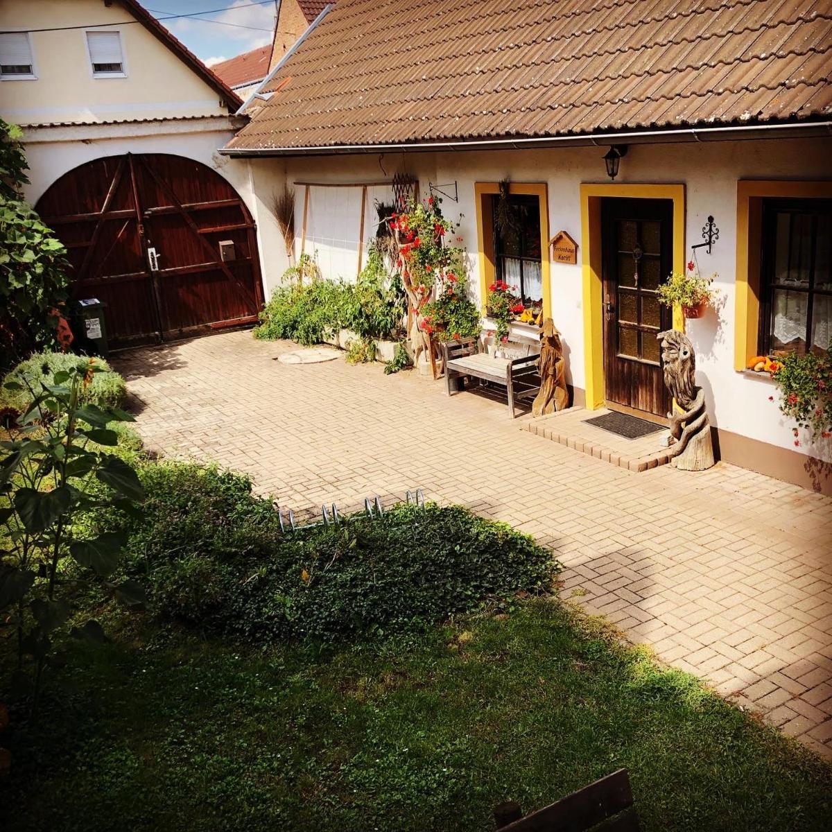 Ferienhaus Karin - Housity