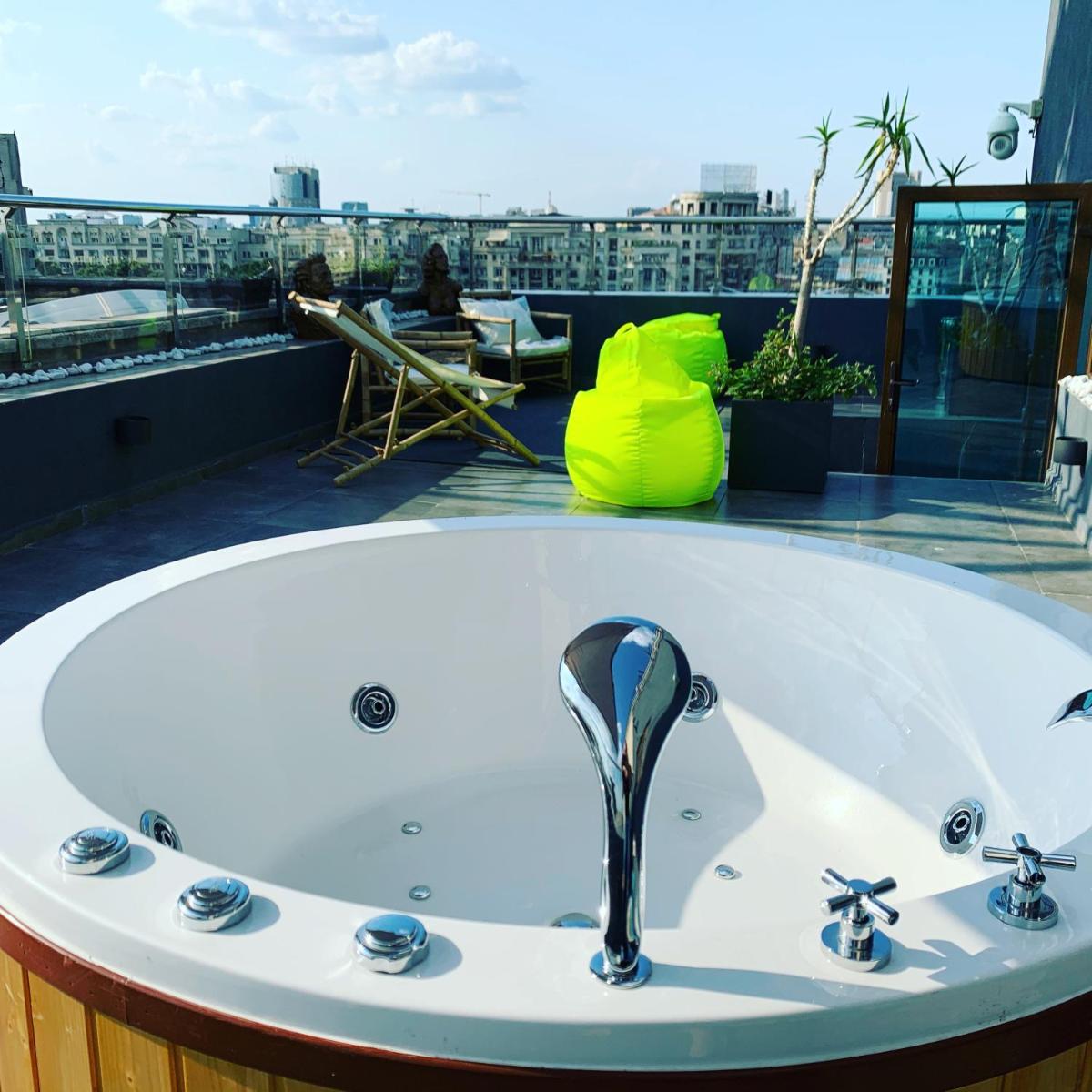 PENTHOUSE COMPLEX 5 Apartments - Housity