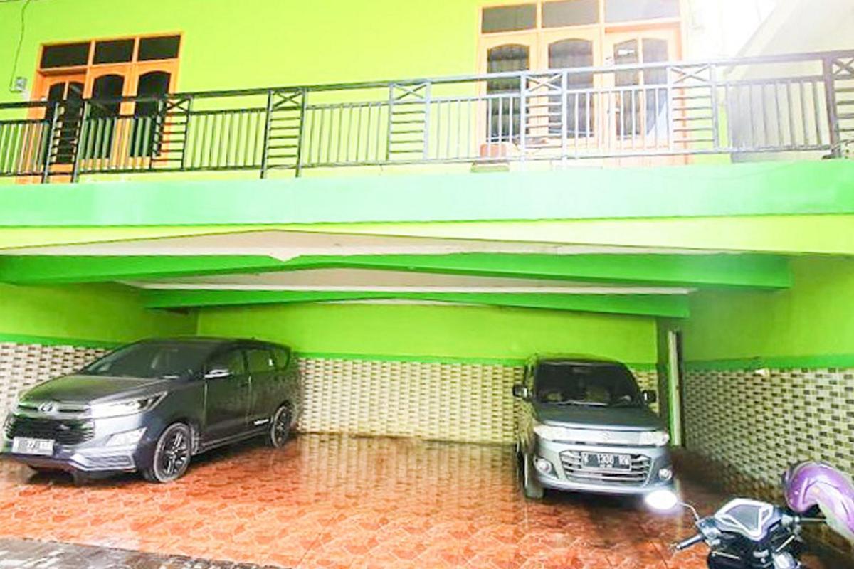 Green Kanca Syariah Guest House Mitra RedDoorz - Housity