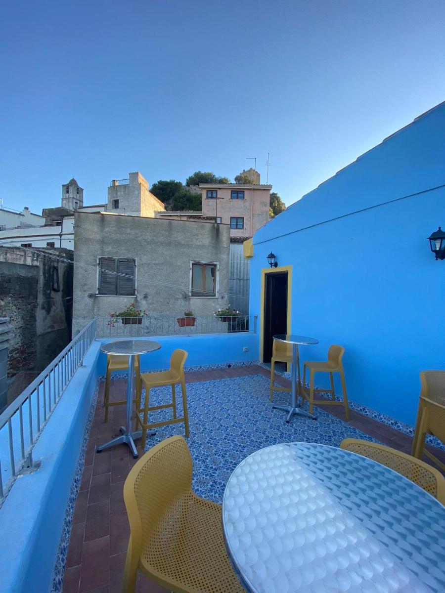 panoramic ROOMS Fora e ' Muros with sea view common terrace , Ammentos Posada - Housity