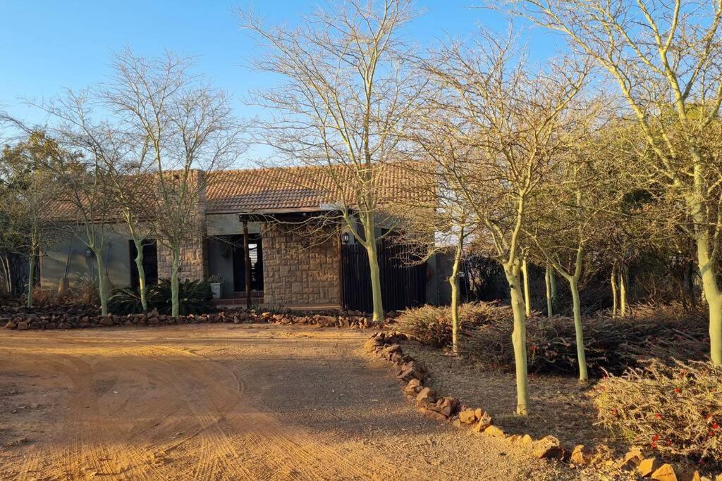 300 Elements 4 Bedroom Holiday Home - Housity