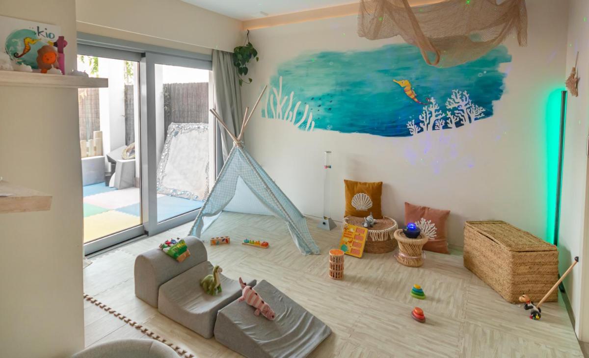 Zona de estar de 7Pines Resort Ibiza, part of Destination by Hyatt