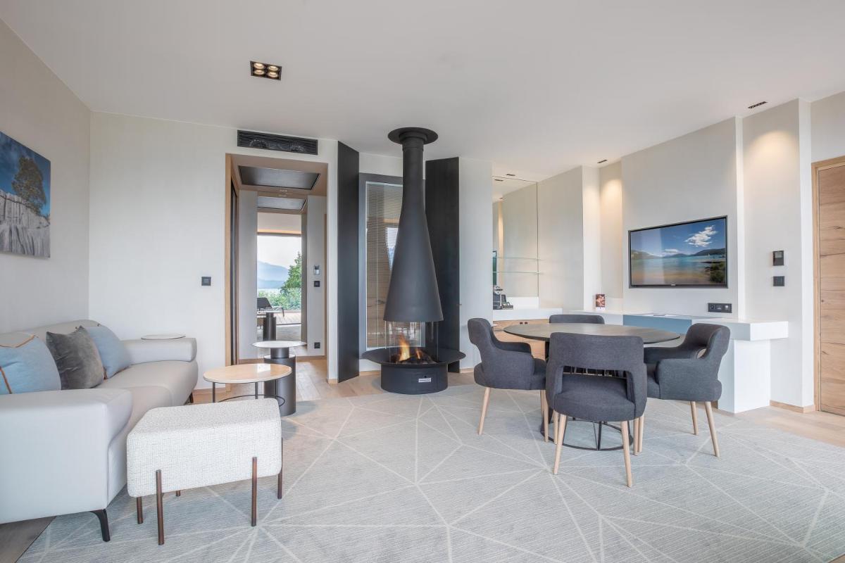 Coin salon dans l'établissement Rivage Hôtel & Spa Annecy