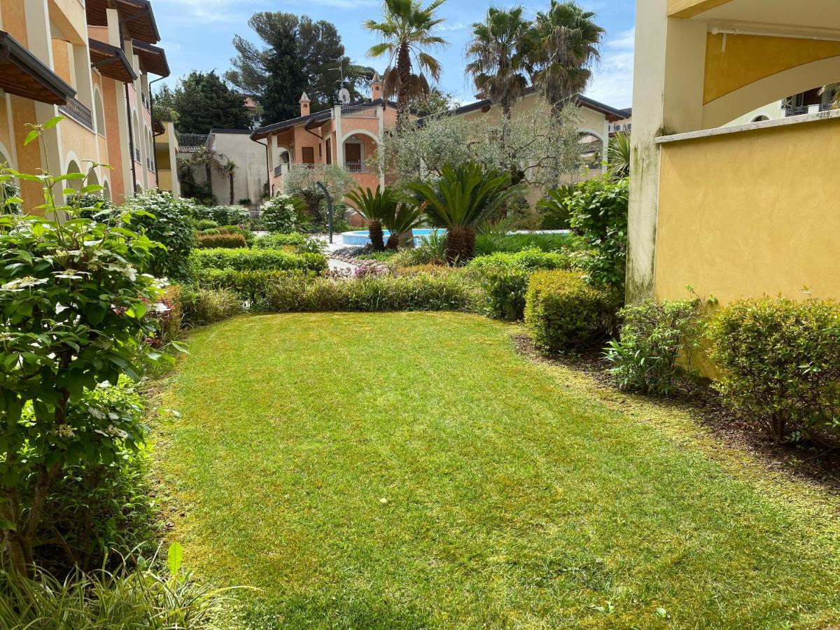 Fronte Lago Casa Vacanze - Housity