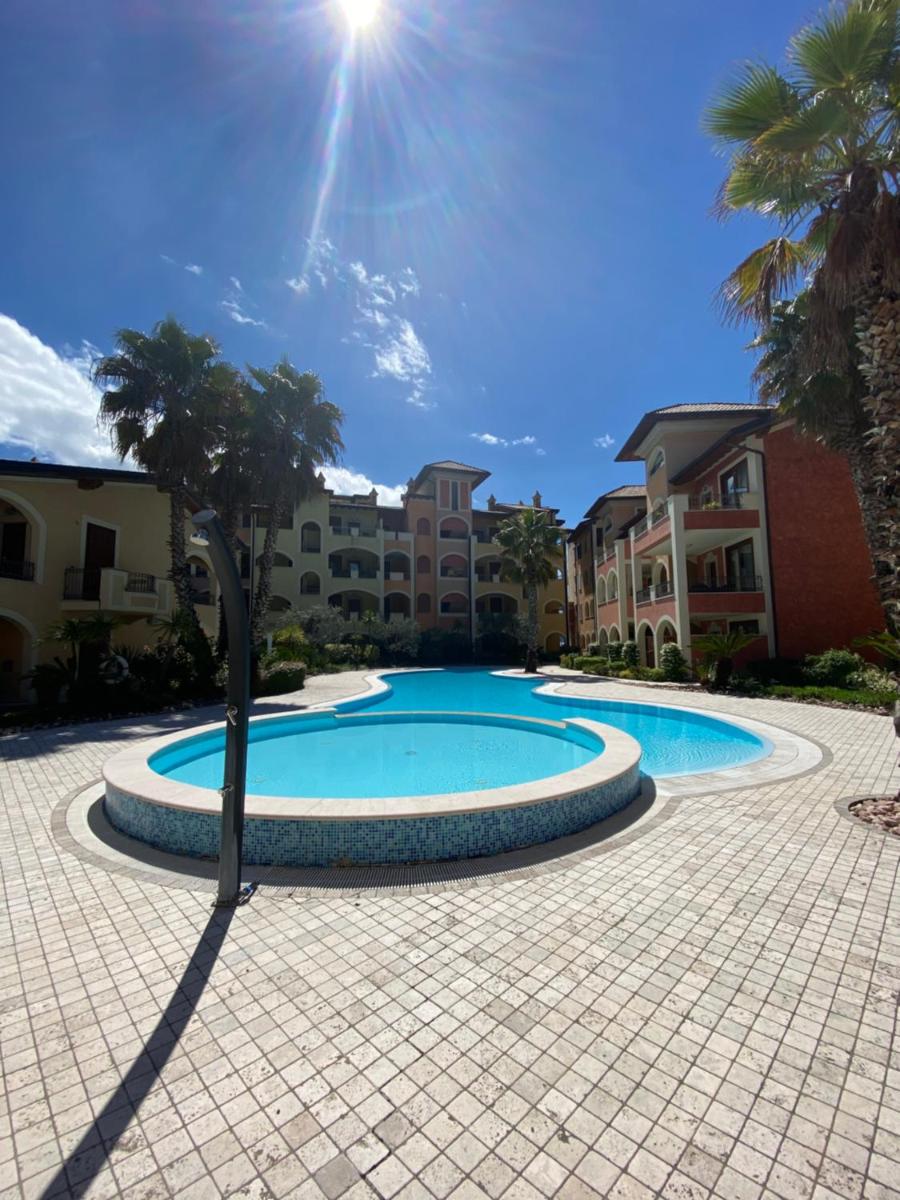 Fronte Lago Casa Vacanze - Housity