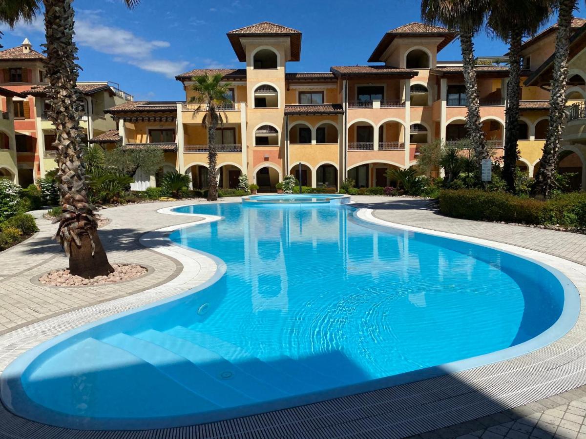 Fronte Lago Casa Vacanze - Housity