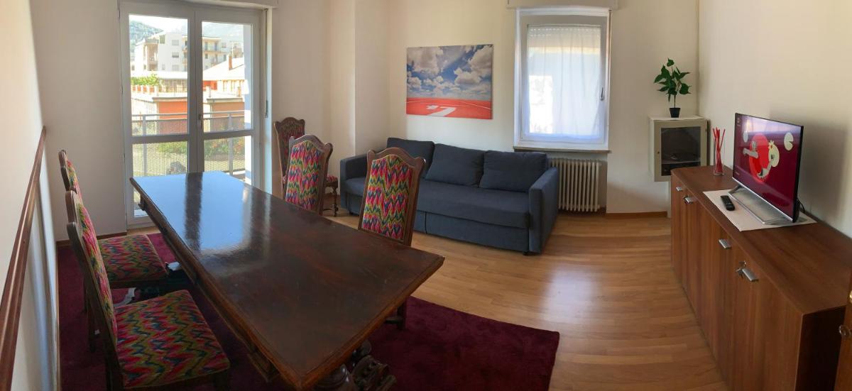 White House - Housity