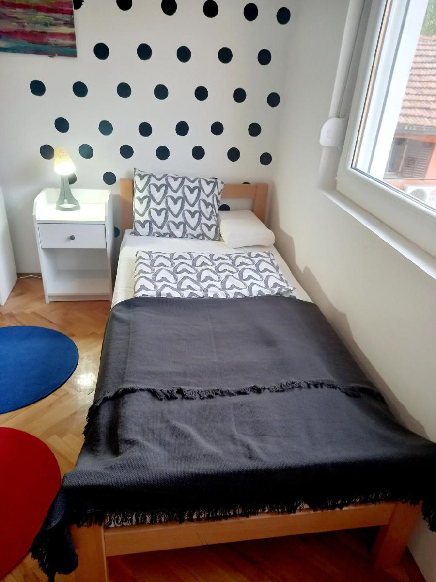 Mist8 - Housity