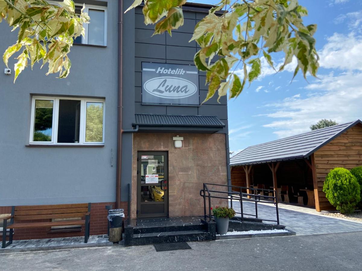 Luna Noclegi i Zakwaterowanie - Housity