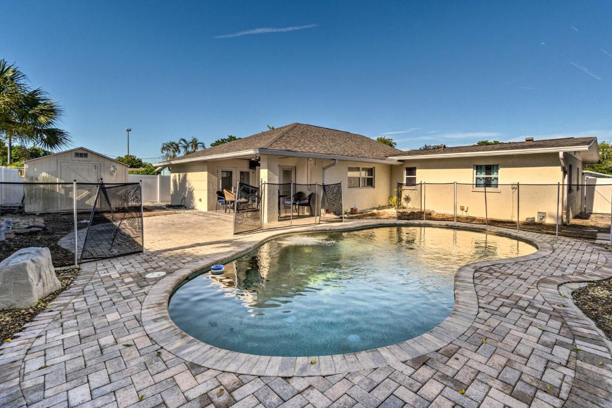 6 Mi to Beach Bradenton Home with Pool and Yard - Housity
