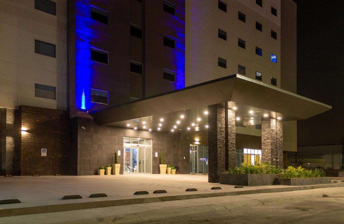 Holiday Inn Express & Suites - Tijuana Otay by IHG - Housity