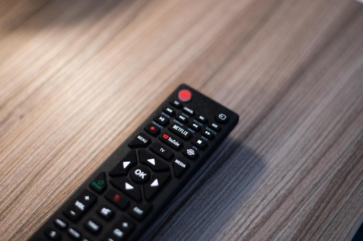 Make this your base! TV in every bedroom! - Housity