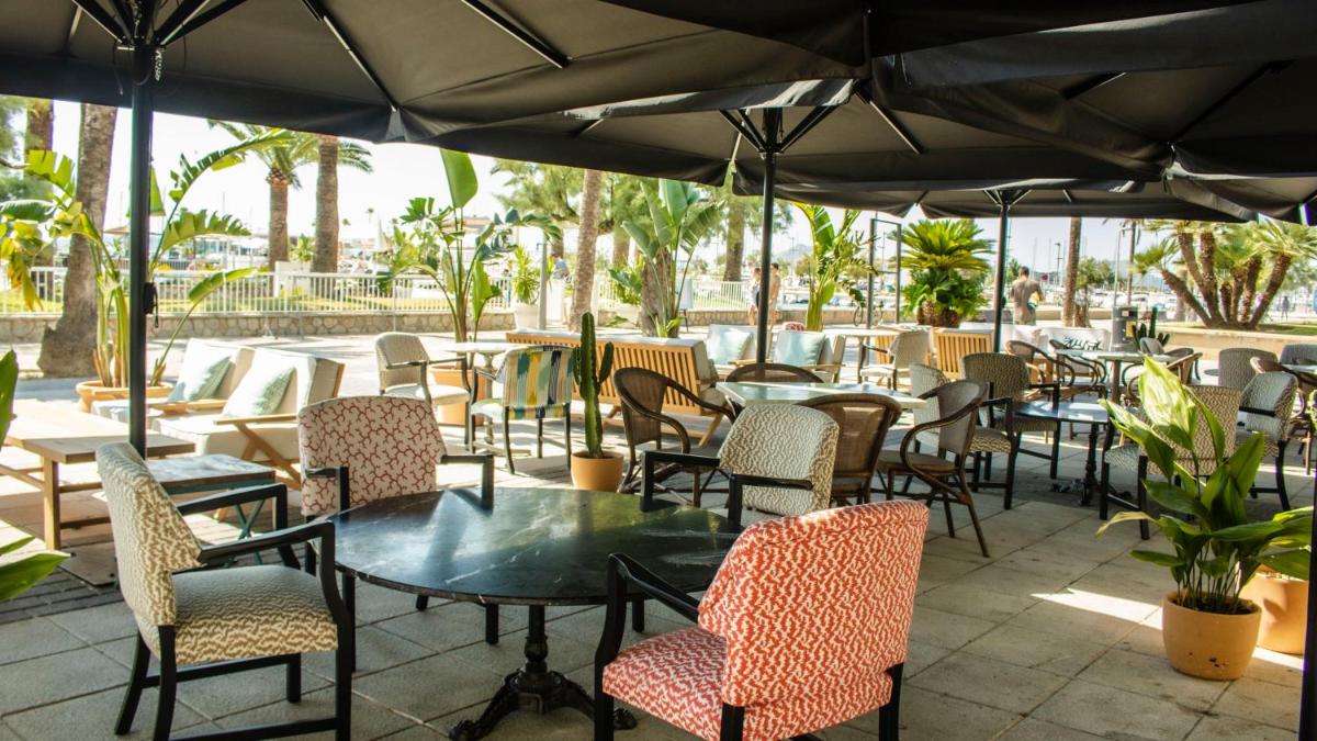 Hoposa Daina- Adults Only - Housity