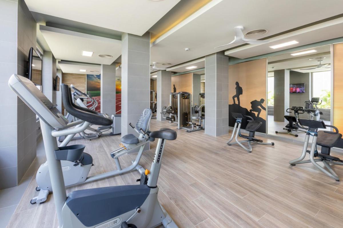 Gimnasio o instalaciones de fitness de Hotel Riu Palace Maspalomas - Adults Only