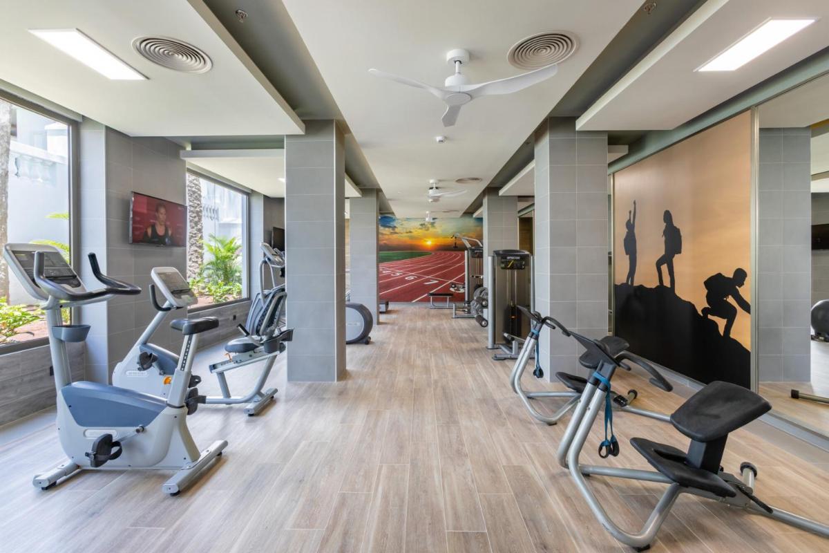 Gimnasio o instalaciones de fitness de Hotel Riu Palace Maspalomas - Adults Only