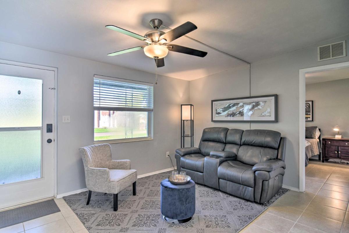 Idyllic Largo Escape with Patio 4 Mi to ! - Housity