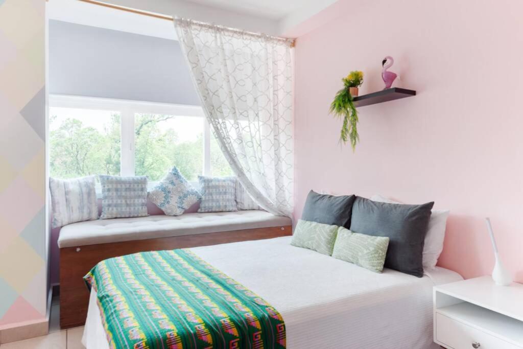 Lavish & Vibrant Apt. Bellas Artes Palace and Park View - Housity