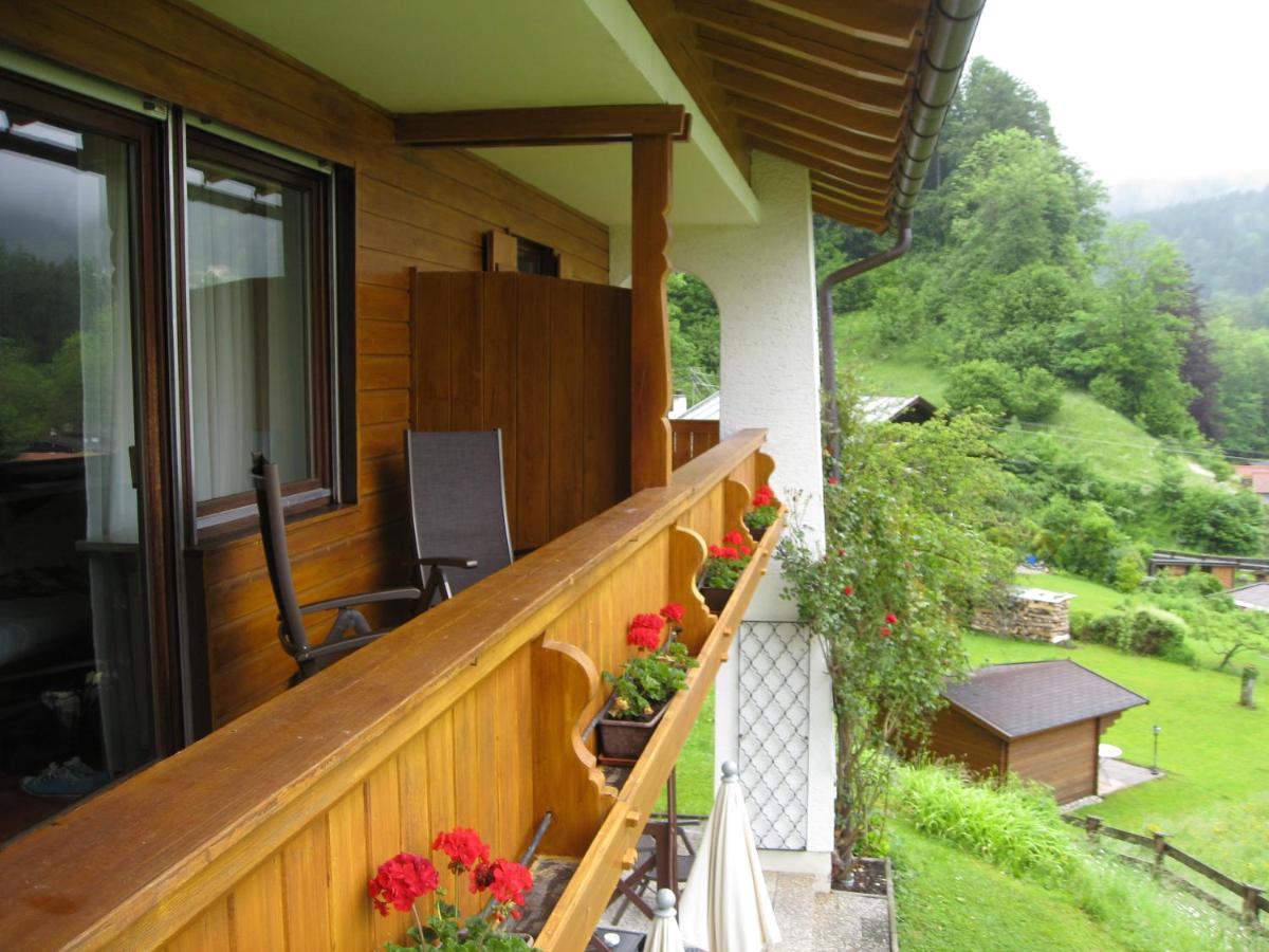 Tourist Hotel Boehm - Housity