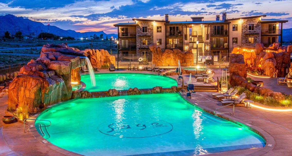 Sage Creek Resort - Awesome 3rd Level with Elevator! 2 Pools - 2 Hot Tubs - Housity
