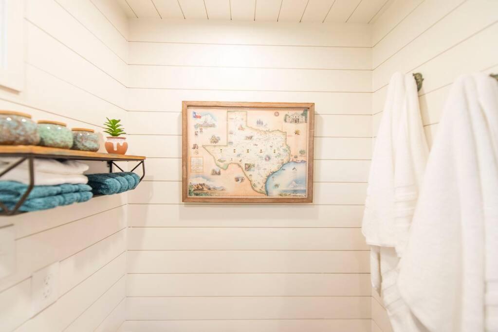 NEW The Brazos-Tiny Home 12 Min to downtown - Housity