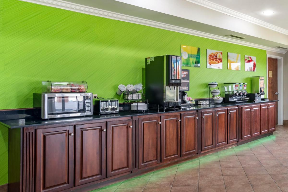 Quality Inn & Suites Demopolis - Housity
